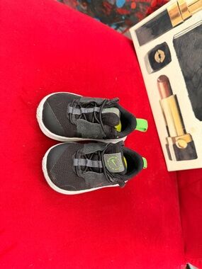 Nike Kids Black Sneakers with Neon Green Accents